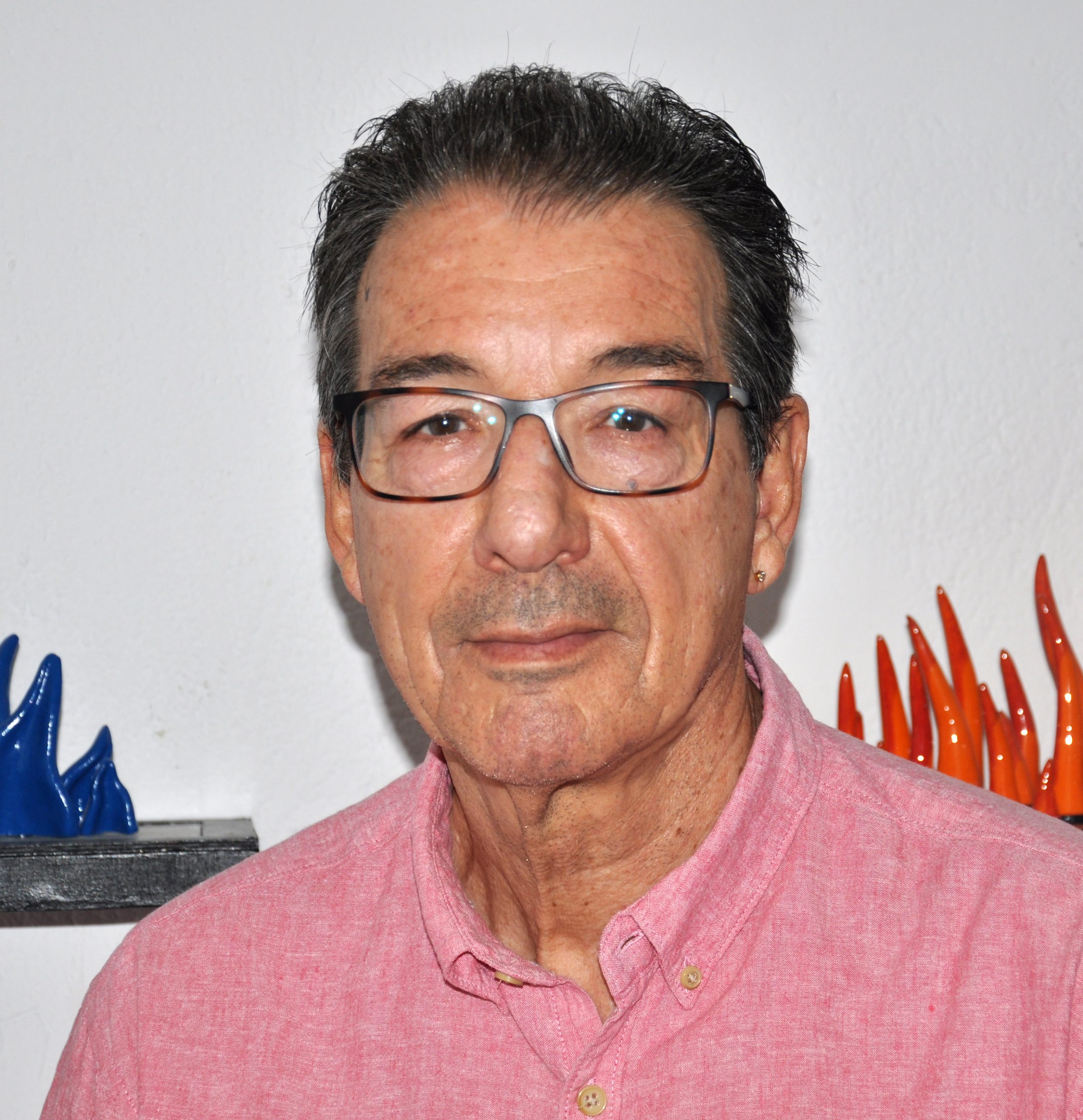 Domingo Díaz inaugura su exposición ‘Fuego’  post thumbnail image