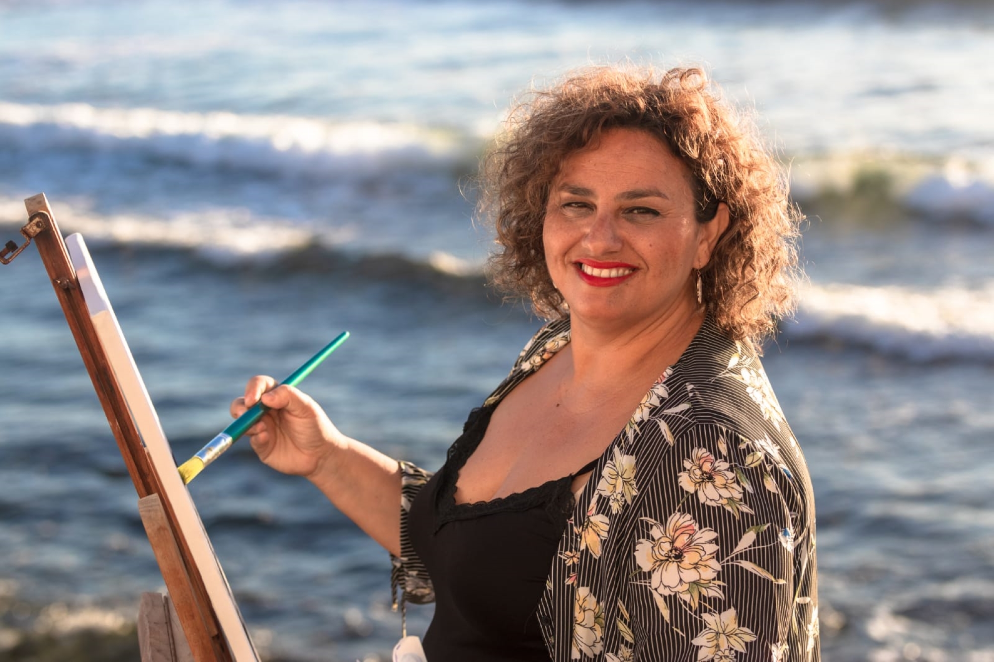 La artista Lanzaroteña Katrina Abuid presenta ‘Lo que no es mío’, retrospectiva de su obra al óleo post thumbnail image