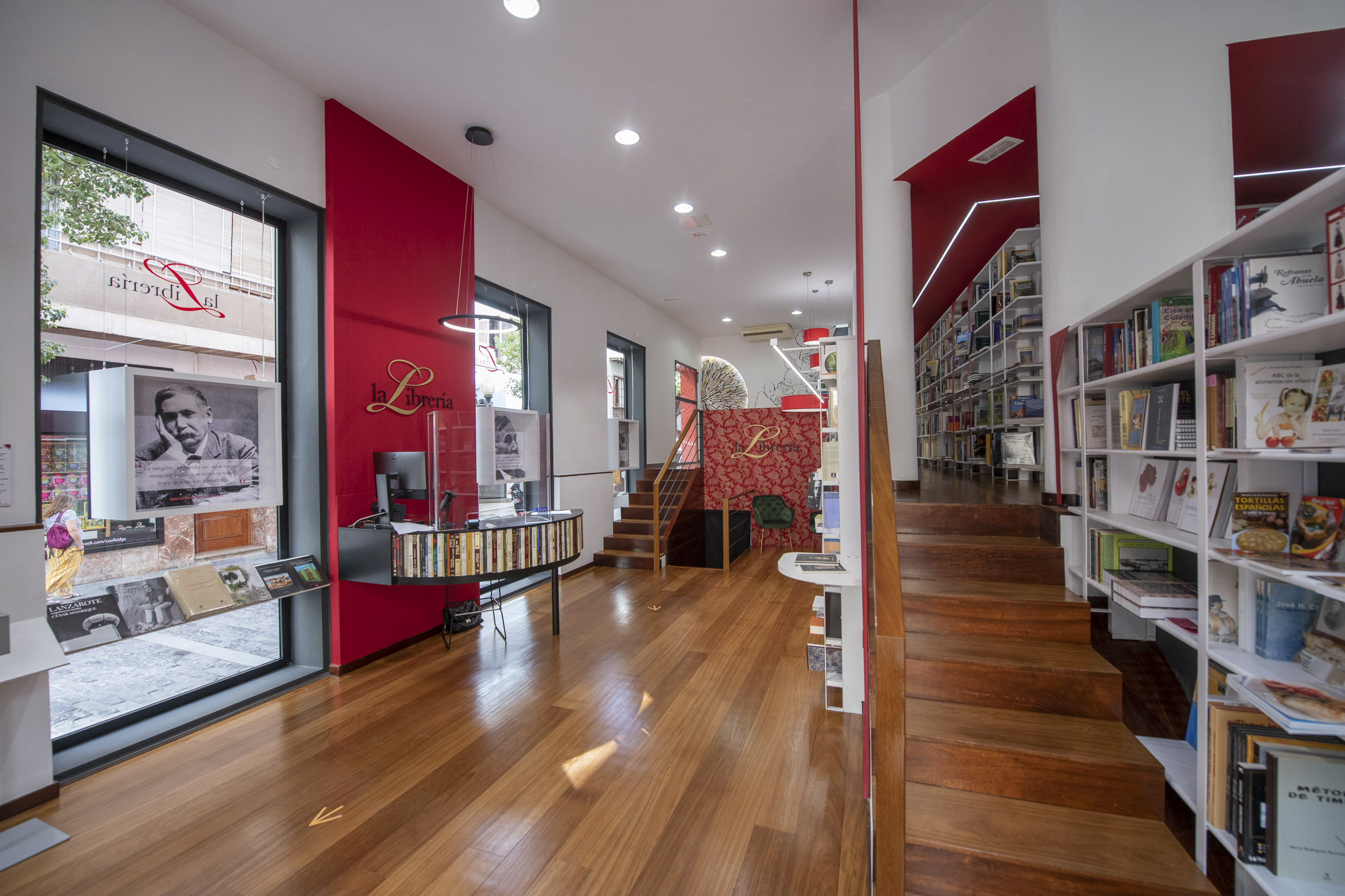 Reabierta ‘La Librería’ del Cabildo de Gran Canaria tras una importante reforma realizada para celebrar sus 25 años de existencia post thumbnail image