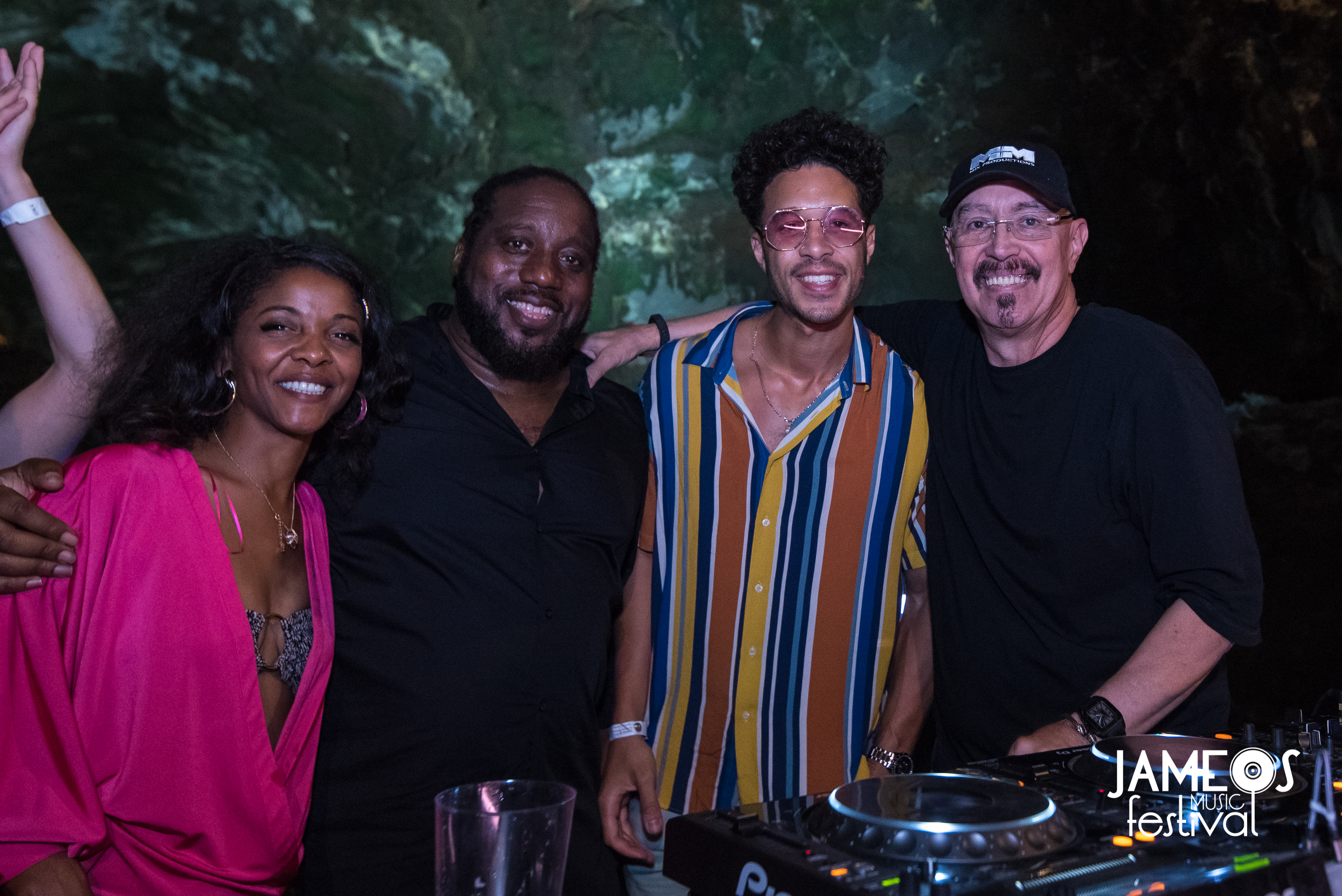 John Morales protagoniza un emotivo cierre en la última sesión del Jameos Music Festival post thumbnail image