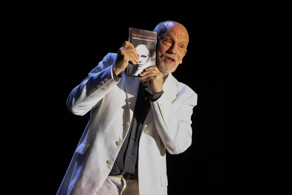 John Malkovich recibe en Tenerife el premio de cine fantástico “Isla Calavera” post thumbnail image